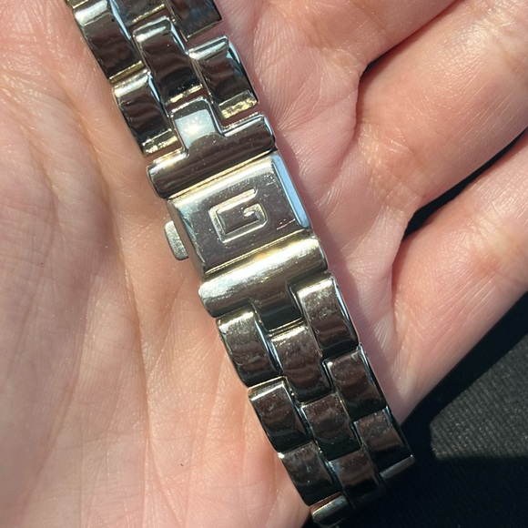 Gucci G 3600 Series Watch - Picture 3 of 5